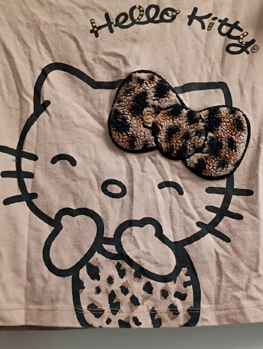 Hello Kitty Cream Short Sleeve Tee with Sequin Puff Sleeves - Picture 3 of 5